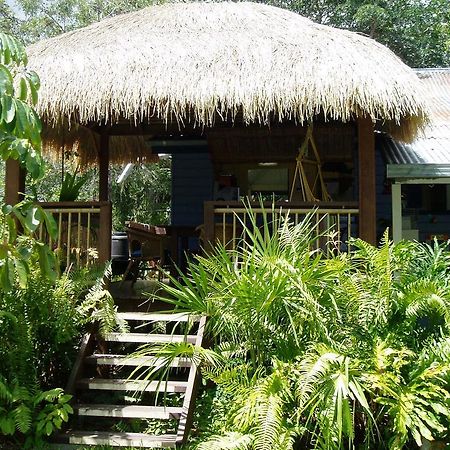 Mango Tourist Hostel Hervey Bay Exterior photo
