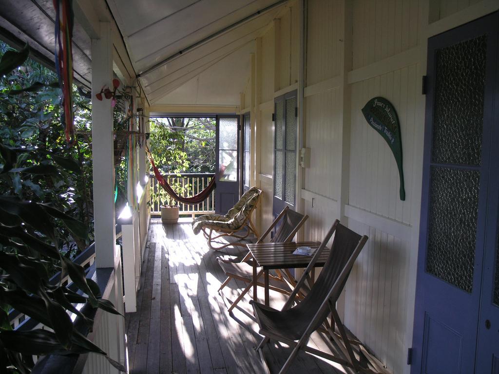 Mango Tourist Hostel Hervey Bay Exterior photo